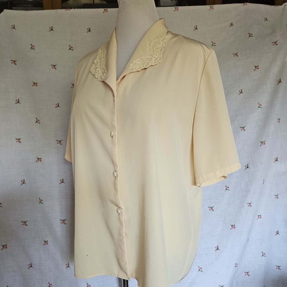 Size XL to 1X Vintage 1990s Eatons Yellow Blouse